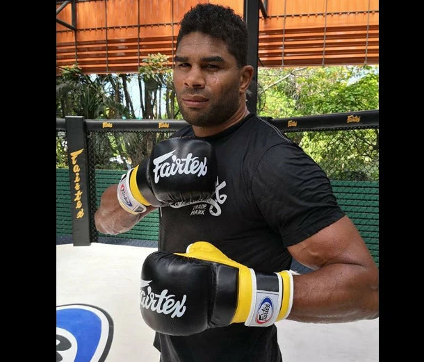 Fairtex FGV18 MMA Super Sparring Hybrid Gloves Red 5 Fairtex FGV18 MMA Super Sparring Hybrid Gloves Red